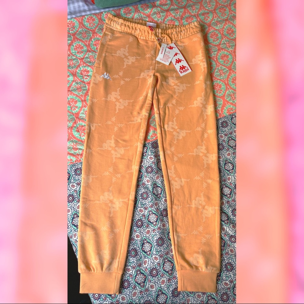 •NWT 2021 pale orange Kappa authentic Elosia women’s joggers•